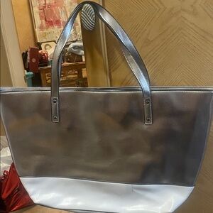 Capital silver tote bag